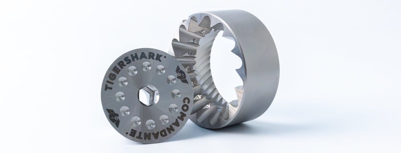 TIGERSHARK® – Double Shark-Tip Blade